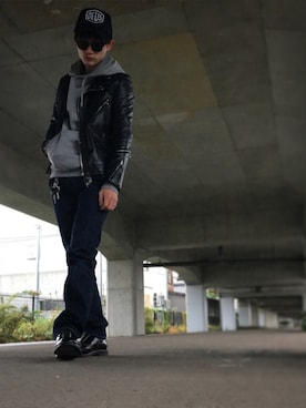 「DEUS EX MACHINA（デウスエクスマキナ）のアイテム（パーカー）」を使った、Toshiki Yoshimuraさん（メンズ・174cm）の秋コーディネート