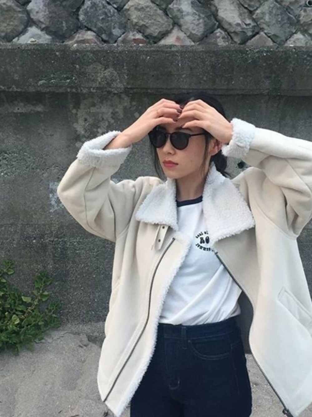 「カジュアル、アウトドアスタイル、Tシャツ、ガーリー、スポーティーMIX、カジュアルコーデ、ロキシー/クイックシルバー(ROXY/QUIKSILVER)、ロキシー、ロキシーガール」｜「ROXYのSEVENTIESLATIN（Tシャツ/カットソー、ホワイト系）」を使った、KANAさん（レディース・163cm）の夏コーディネートの1枚目の写真