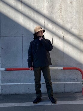 「SCHOTT」｜「アイテム（マウンテンパーカー）」を使った、tomoyaさん（メンズ・166cm）の冬コーディネート