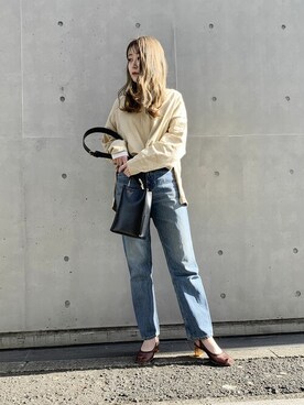 パンプスを使った ストレートデニム の人気ファッションコーディネート Wear