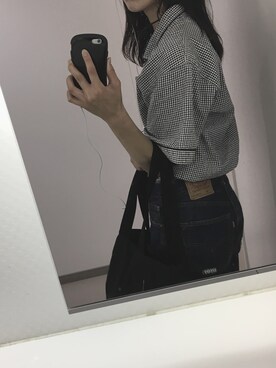 「iFace（アイフェイス）のアイテム（その他）」を使った、miさん（レディース・165cm）の秋コーディネート