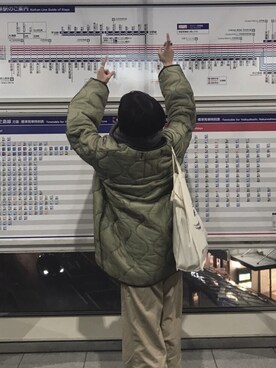 「usedのアイテム（ノーカラージャケット、グリーン系）」を使った、miさん（レディース・165cm）の冬コーディネート