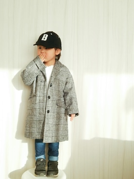 「petit main（プティマイン）のアイテム（チェスターコート）」を使った、あっくんさん（キッズ・90cm）の冬コーディネート
