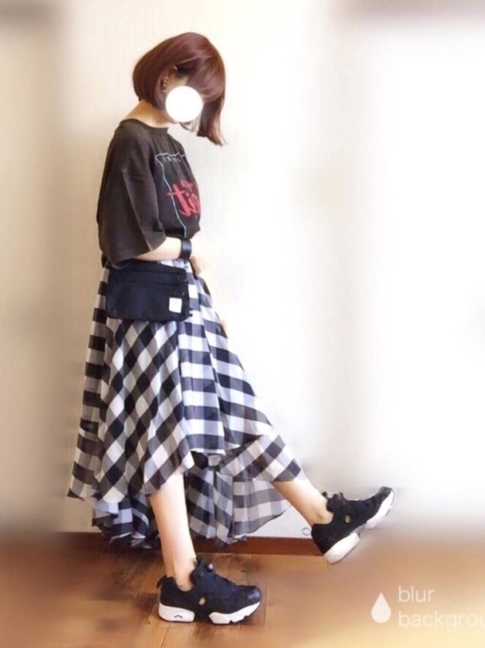 「ワントーンコーデ、ウィッグ、チェック、ブロックチェック、ビッグT、Tシャツフェス、アシンメトリー、夏コーデ、休日スタイル、ギンガムチェック」｜「JEANASISのUSEDプリントTEE/748107（Tシャツ/カットソー、ブラック系）」を使った、ぴょんさん（レディース・167cm）の夏コーディネートの1枚目の写真