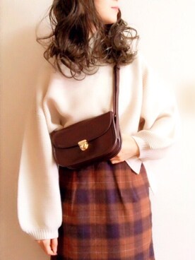 「ADAM ET ROPE'（アダムエロペ）のラウンドクロスボディーバッグ（ショルダーバッグ）」を使った、ぴょんさん（レディース・167cm）の秋コーディネート