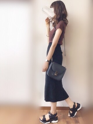 ぴょん is wearing natural couture "透かしレトロノースリニット"