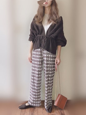 「CORNERS（コーナーズ）のアイテム（パンツ）」を使った、ぴょんさん（レディース・167cm）の秋コーディネート