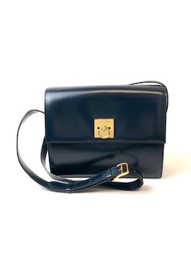 「セリーヌ」｜「アイテム（その他）」を使った、VintageShop_soloさん（レディース・165cm）の秋コーディネート