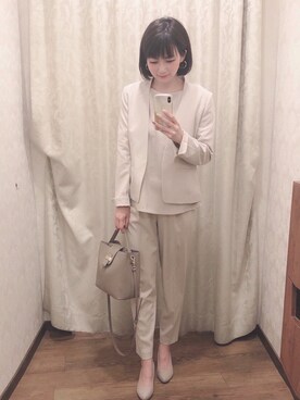 「お仕事スタイル」｜「アイテム（ノーカラージャケット）」を使った、ネリさん（レディース・162cm）の冬コーディネート