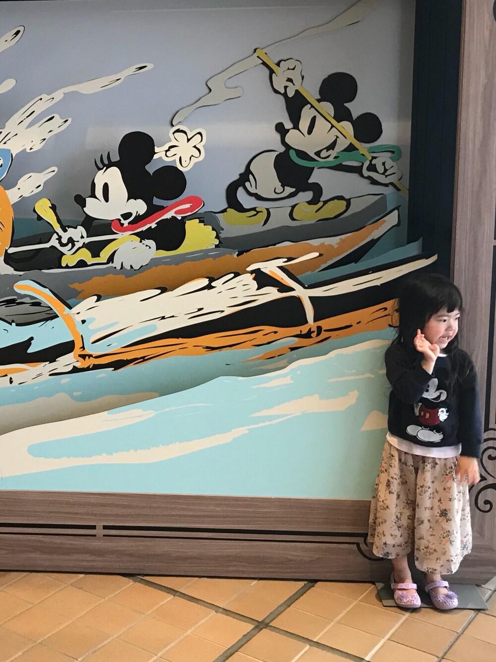 「ディズニーコーデ、おんなのこコーデ、ミッキー」｜「coenのアイテム（スウェット、ブルー系）」を使った、chansaaaaaさん（キッズ・90cm）の春コーディネートの1枚目の写真