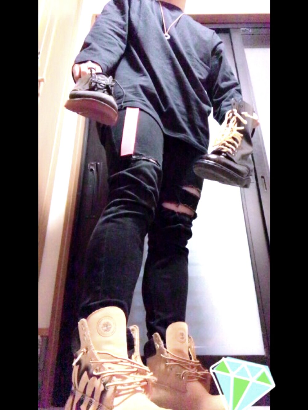 「秋冬コーデ、Timberland、簡単やで、Dr.Martens、チノパン」｜「Dr. Martensのアイテム（ブーツ、ブラック系）」を使った、たこっしーさん（メンズ・168cm）の冬コーディネートの1枚目の写真