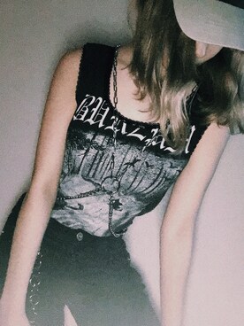 「Faith（-）のアイテム（Tシャツ/カットソー）」を使った、mさん（レディース・160cm）の冬コーディネート