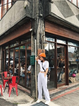 「FOREVER 21（フォーエバー トゥエンティーワン）のアイテム（Tシャツ/カットソー、ホワイト系）」を使った、yoyofeelsgood さん（レディース・160cm）の夏コーディネート