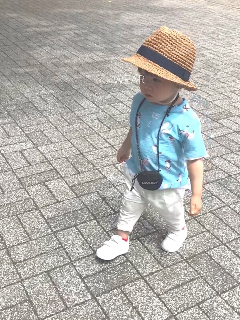 「1歳、キッズコーデ、夏コーデ、おとこのこ、男の子、白パンツ、むぎわら帽子、ZARA KIDS、quoti use fith」｜「ZARA KIDSのマリン風プリントTシャツ 空色 86cm （Tシャツ/カットソー、ブルー系）」を使った、MINAT☺︎さん（キッズ・80cm）の夏コーディネートの1枚目の写真