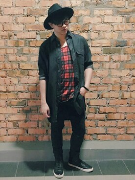 「TOPMAN（トップマン）のアイテム（タンクトップ）」を使った、Elvis Wongさん（メンズ・174cm）の春コーディネート