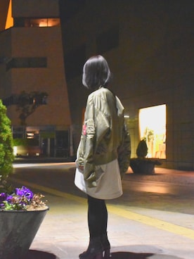 「niko and...（ニコアンド）のアイテム（MA-1）」を使った、minyさん（レディース・155cm）の春コーディネート