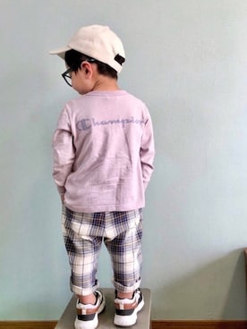 「うしろ姿」｜「アイテム（帽子）」を使った、yo_yoさん（キッズ・90cm）の春コーディネート