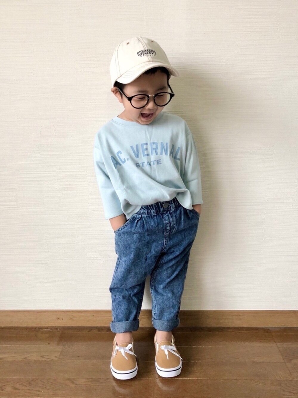 「チャオパニックティピー(CIAOPANIC TYPY)、CIAOPANIC TYPY、ロンT、ロゴT、ケミカルウォッシュ、キャップ、スリッポン、VANS、水色、春コーデ」｜「CIAOPANIC TYPYの【OSORO】<21SS>カレッジプリントロングスリーブTee（Tシャツ/カットソー、ブルー系）」を使った、yo_yoさん（キッズ・90cm）の春コーディネートの1枚目の写真