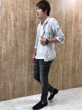 「ファッションの力を信じよう」｜「アイテム（スリッポン）」を使った、Toshikiさん（メンズ・173cm）の夏コーディネート