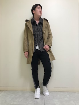 「ファー」｜「アイテム（ステンカラーコート）」を使った、Toshikiさん（メンズ・173cm）の秋コーディネート