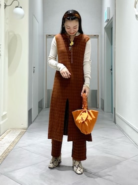 「アイテム（トートバッグ、オレンジ系）」を使った、izumi  ishiketaさん（レディース・156cm）の冬コーディネート