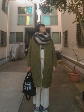 「スヌード」｜「アイテム（ノーカラージャケット）」を使った、おぐらのゆみさんさん（レディース・165cm）の冬コーディネート