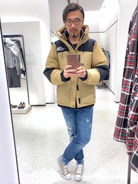 「アイラブCONVERSE」｜「アイテム（ダウンジャケット/コート）」を使った、O.takahiro👖さん（メンズ・181cm）の冬コーディネート