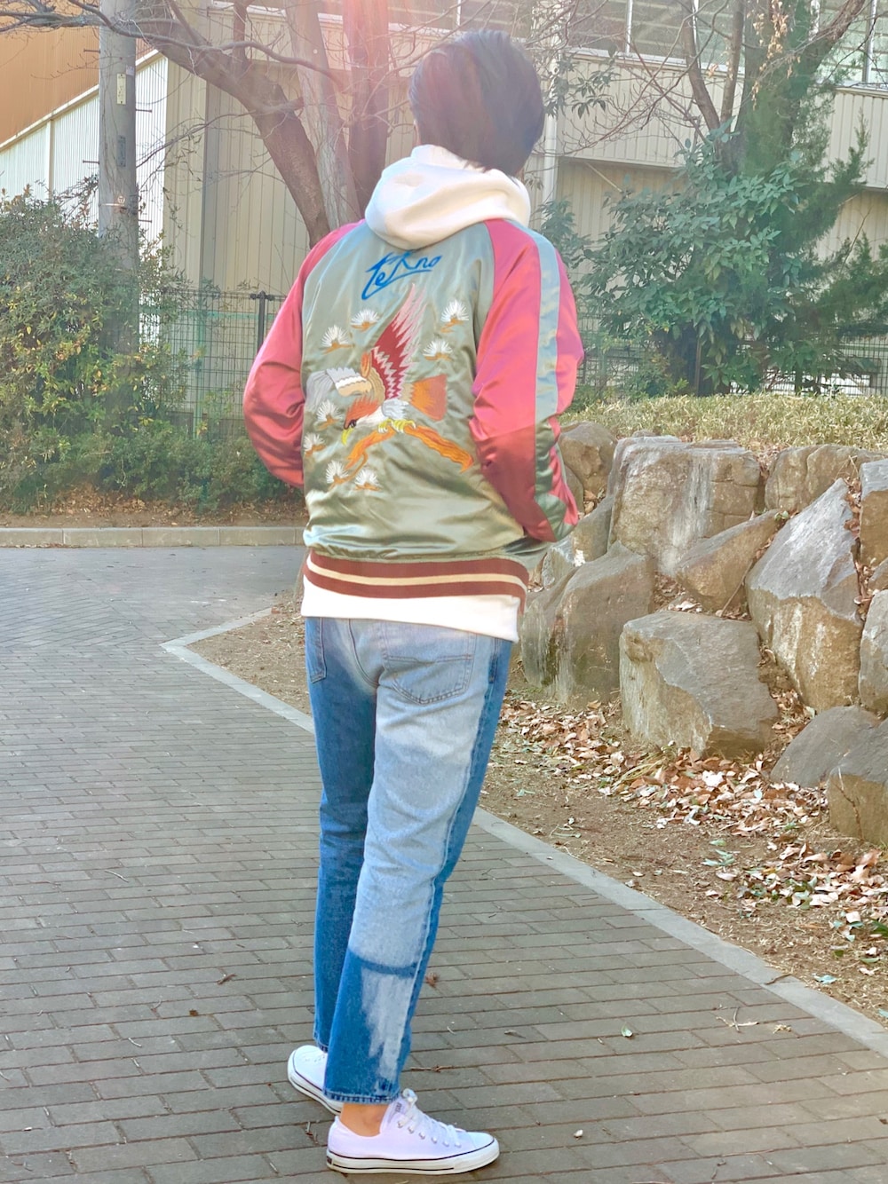 「シンプル、シンプルコーデ、カジュアル、カジュアルコーデ、スカジャン、デニム、Diesel、スニーカー、converse、ootd」｜「DIESELのアイテム（スカジャン、その他）」を使った、O.takahiro👖さん（メンズ・181cm）の冬コーディネートの1枚目の写真