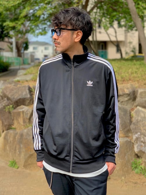 Adidas アディダス のトップスを使ったメンズ人気ファッションコーディネート Army