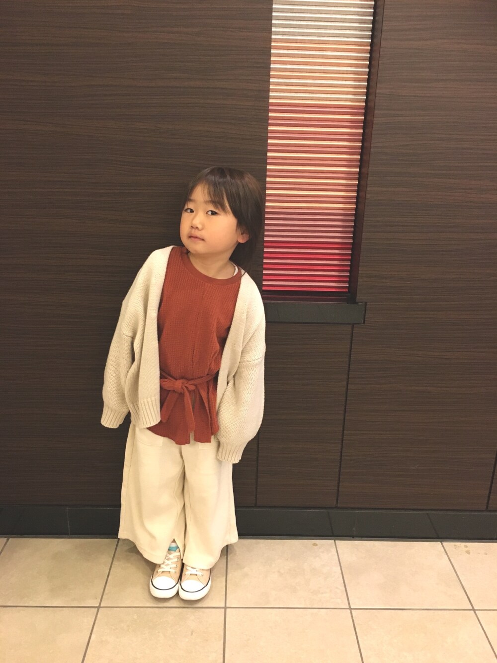 「LOWRYS FARMのＢＩＧカーデ　823539（カーディガン/ボレロ、ベージュ系）」を使った、みぃさん（レディース・154cm）の秋コーディネートの1枚目の写真
