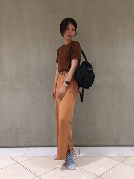 「BEAUTY&YOUTH UNITED ARROWS（ビューティーアンドユースユナイテッドアローズ）のアイテム（パンツ、オレンジ系）」を使った、Shiori Kotedaさん（レディース・169cm）の夏コーディネート