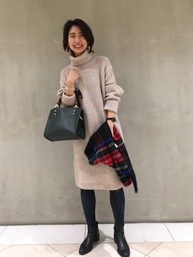 Shiori Kotedaさん(レディース・169cm)の秋コーディネート