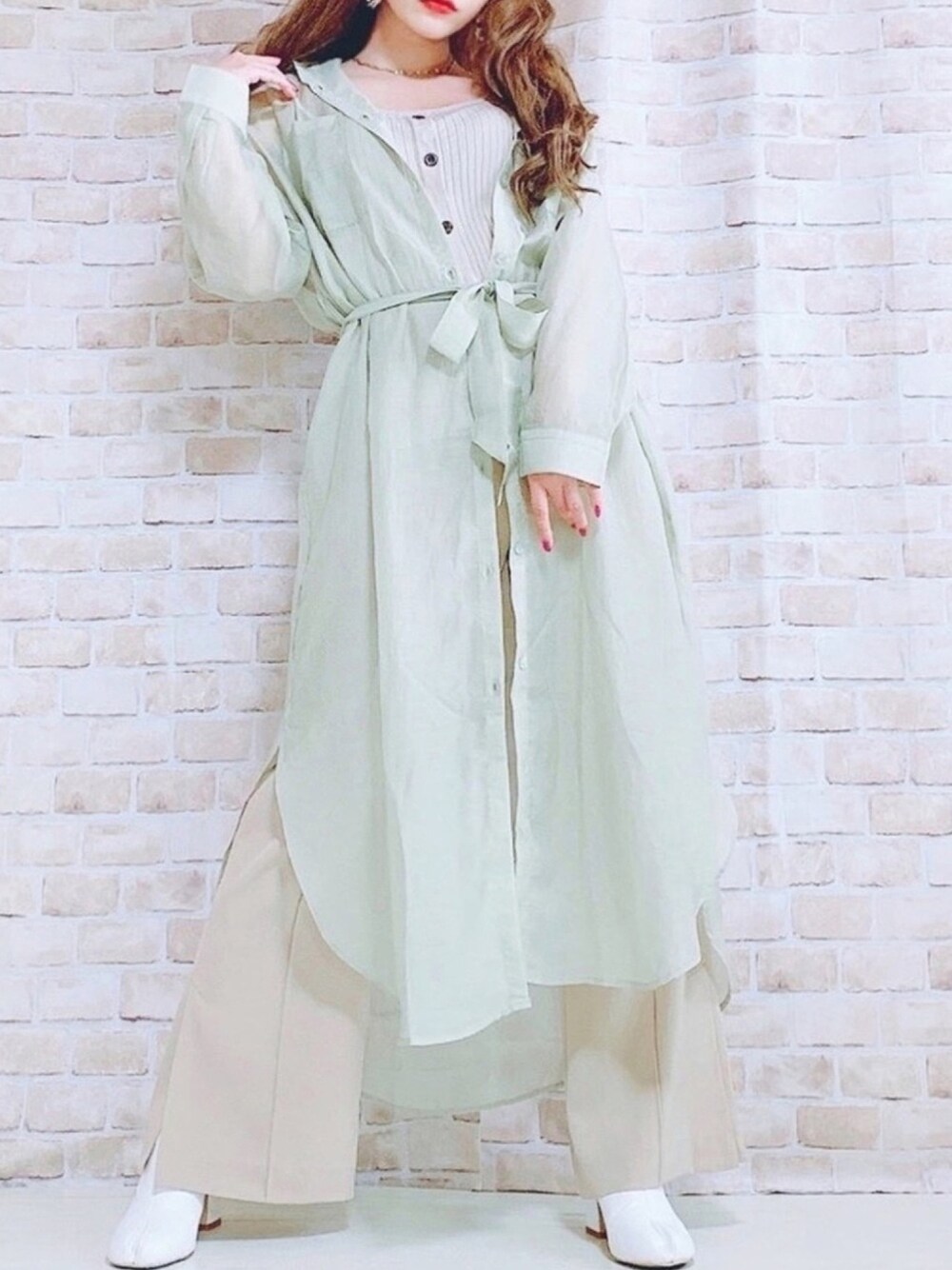 「シャツ好き集まれ、シアーシャツ、シャツワンピ、シースルー、シャツワンピース、オトナカジュアル、ゆるコーデ、プチプラ、きれいめカジュアル、シャツ」｜「GRLのリボンベルト付きシアーロングシャツ（シャツ/ブラウス、グリーン系）」を使った、RIANさん（レディース・152cm）の夏コーディネートの1枚目の写真