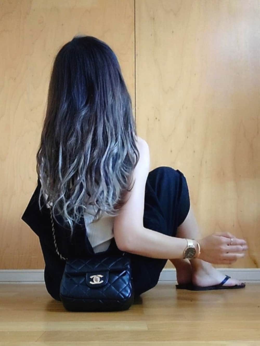 「低身長、GU、ゆるコーデ、Daniel Wellington、chanel、ダイソー」｜「CHANELのアイテム（ショルダーバッグ、ブラック系）」を使った、NARUMIさん（レディース・153cm）の秋コーディネートの1枚目の写真