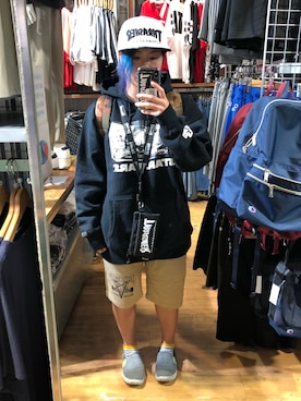 「ROLLING CRADLE（ローリングクレイドル）のアイテム（パーカー）」を使った、小林香萌さん（レディース・152cm）の春コーディネート
