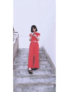 「アイテム（つなぎ/オールインワン、レッド系）」を使った、Queena Zさん（レディース・160cm）の冬コーディネート