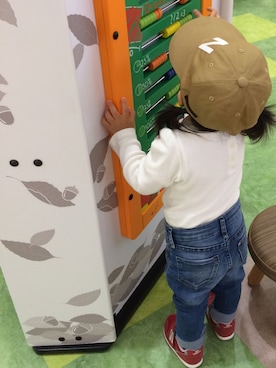 「Birthday（バースデイ）のアイテム（キャップ、ベージュ系）」を使った、ななさん（レディース）の春コーディネート