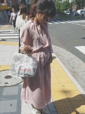 Gu ジーユー のシャツワンピース ピンク系 を使った人気ファッションコーディネート 髪型 ロングヘアー Wear