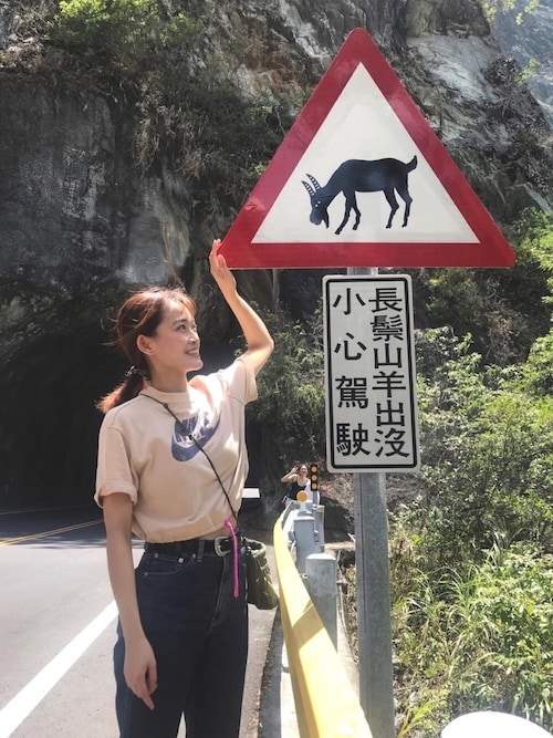 ナイキ スポーツウェア アイコン クラッシュ ウィメンズ ショートスリーブ トップ Nikeを使った人気ファッションコーディネート Sciaky