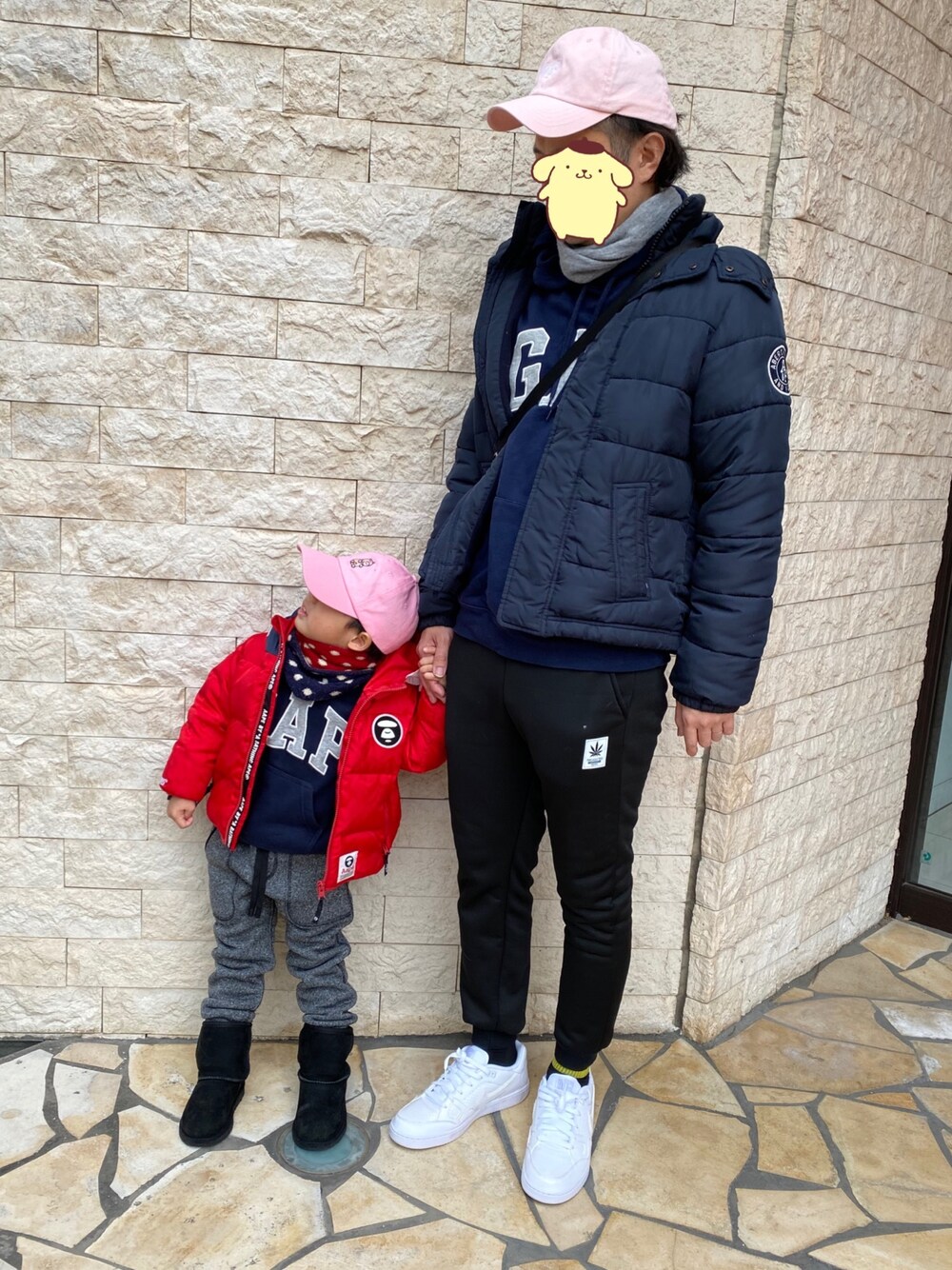 「親子コーデ、キッズコーデ、男の子、4歳」｜「GAPのアイテム（パーカー、ブルー系）」を使った、tataxkukuさん（キッズ・100cm）の冬コーディネートの1枚目の写真
