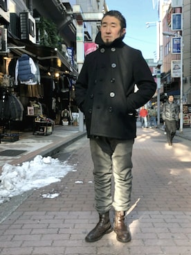 「uncut bound」｜「アイテム（ピーコート）」を使った、神田潔さん（メンズ・175cm）の冬コーディネート