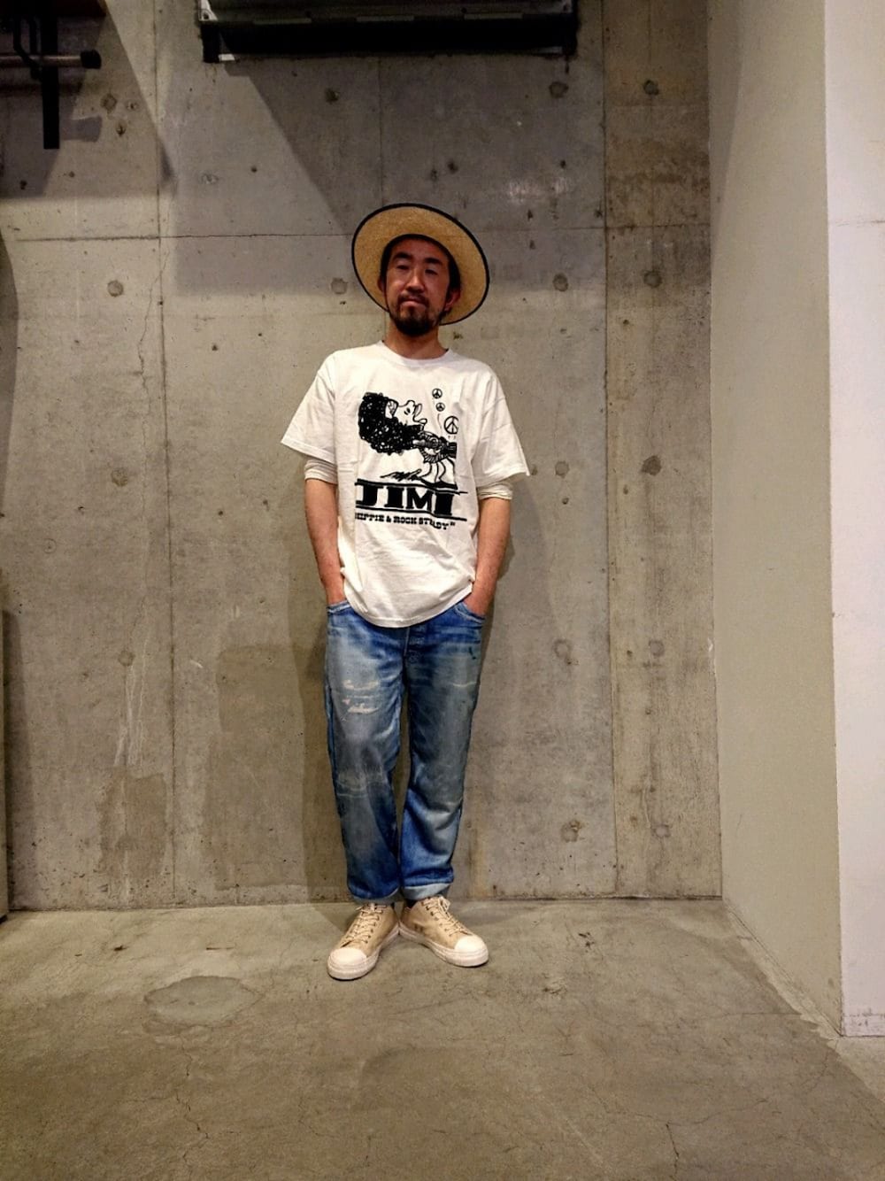 「春夏コーデ、Tシャツ、きれいめカジュアル、ビッグシルエット、カジュアルコーデ、スニーカーコーデ、スウェット、スウェットパンツ、uncut bound、uncutbound」｜「Mighty ShineのMIGHTY SHINE　(マイティシャイン) ACE ハット（ハット、ベージュ系）」を使った、神田潔さん（メンズ・175cm）の春コーディネートの1枚目の写真