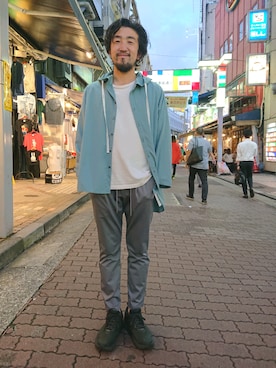 「OURET（オーレット）のアイテム（トップス）」を使った、神田潔さん（メンズ・175cm）の秋コーディネート
