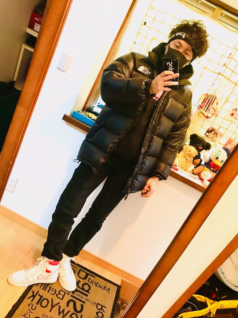 「supreme、ノースフェイス、ヌプシ、ヘアバンド、ファントム、パジャマスタイル、エクストララージ、ジョーダン」｜「Supreme のアイテム（ヘアバンド、ブラック系）」を使った、takaさん（メンズ・174cm）の冬コーディネートの1枚目の写真