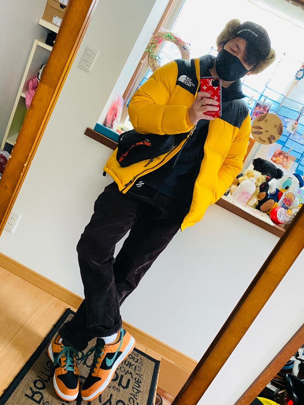 「ノースフェイス、ヌプシ、グラミチ、ダンク」｜「NIKEのアイテム（スニーカー、オレンジ系）」を使った、takaさん（メンズ・174cm）の冬コーディネートの1枚目の写真