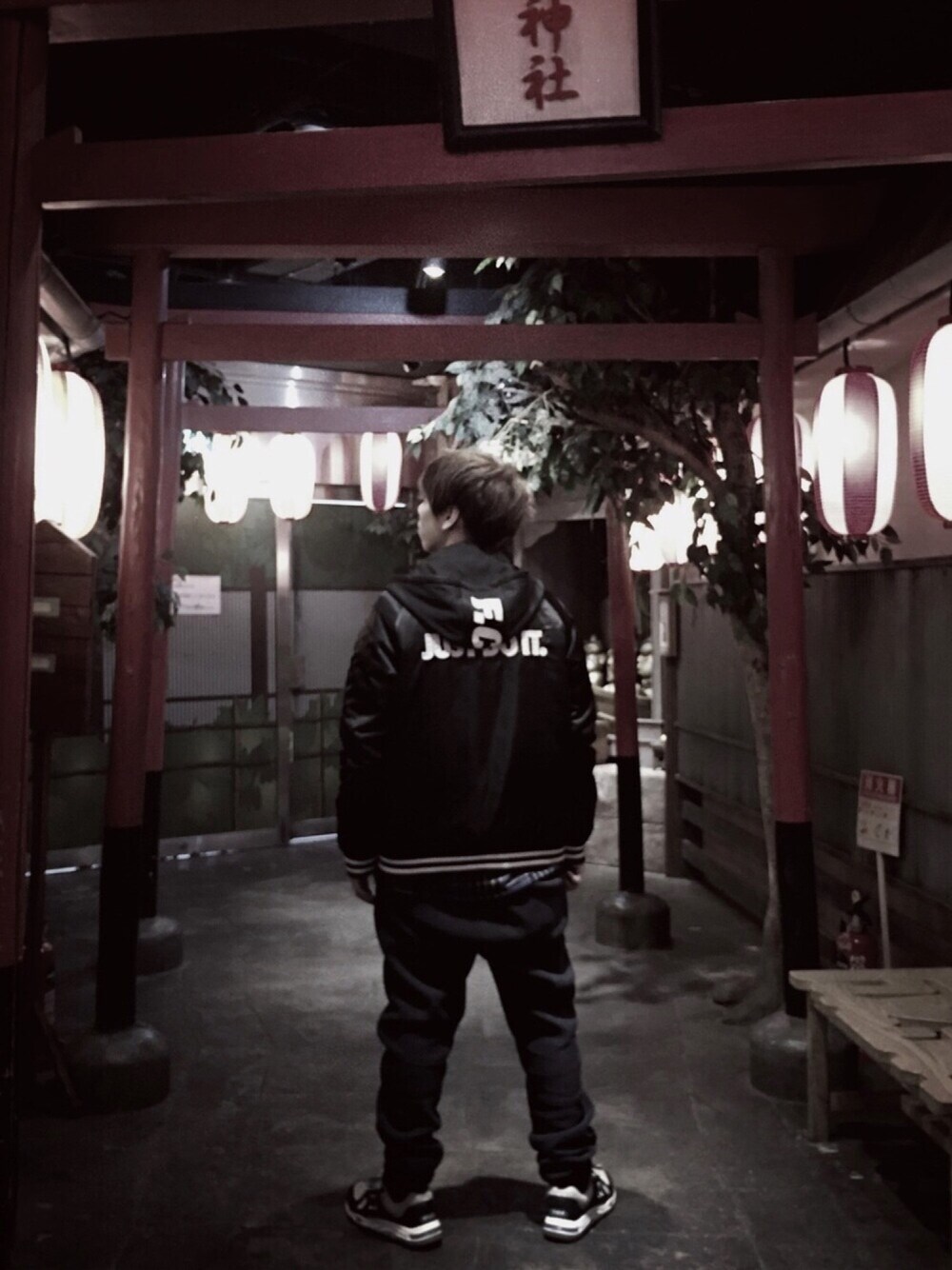 「神社へお参り、FCRB、F.C.R.B.、SOPHNET.、F.C.Real Bristol」｜「fcrbのアイテム（モッズコート、ブラック系）」を使った、 doy doy 000さん（メンズ・169cm）の夏コーディネートの1枚目の写真