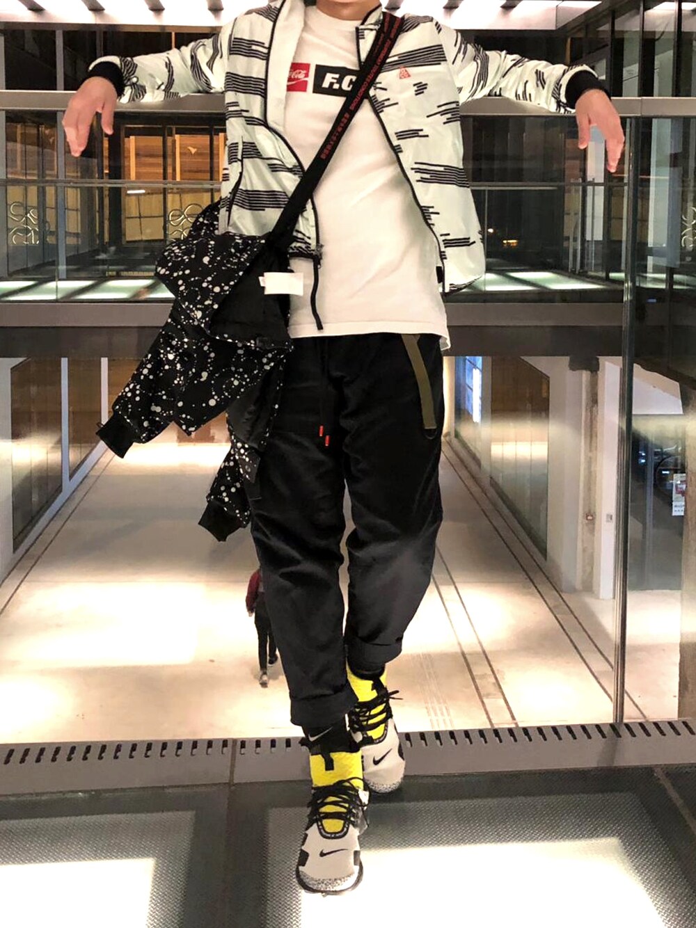 「FCRB、シンプル、ootd、techwear、NIKE、ナイキ、sneakers、スニーカー、acronym、ACG」｜「NIKEのアイテム（ジャージ、グリーン系）」を使った、 doy doy 000さん（メンズ・169cm）の冬コーディネートの1枚目の写真