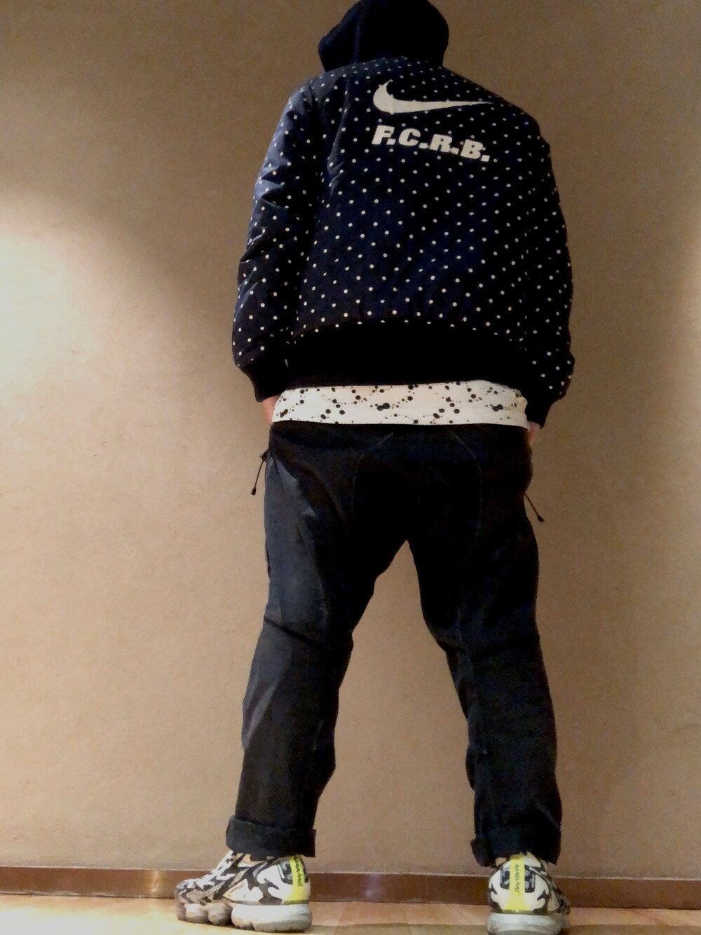 「街頭穿搭、球鞋、NIKE、FCRB、SOPHNET.、uniform experiment、vapormax、休閒、streetstyle、sneakers」｜「F.C.R.B.のアイテム（スタジャン、ブルー系）」を使った、 doy doy 000さん（メンズ・172cm）の冬コーディネートの1枚目の写真