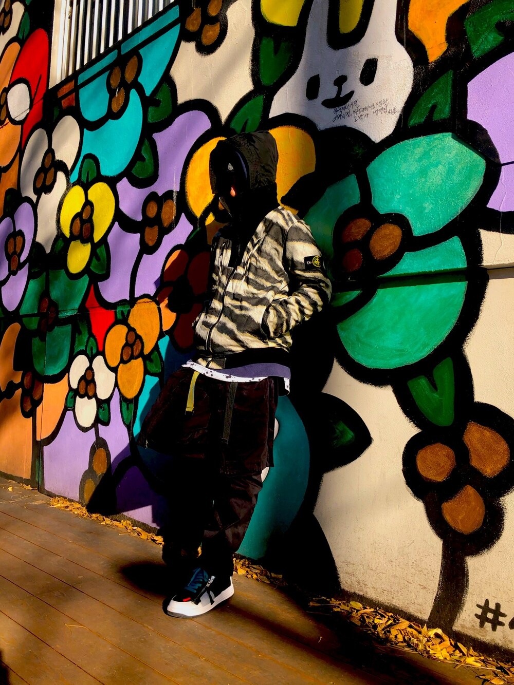 「ootd、街頭穿搭、球鞋、sneakers、stoneisland、acronym、NIKE、ACG、休閒、techwear」｜「STONE ISLANDのアイテム（モッズコート、ホワイト系）」を使った、 doy doy 000さん（メンズ・172cm）の冬コーディネートの1枚目の写真