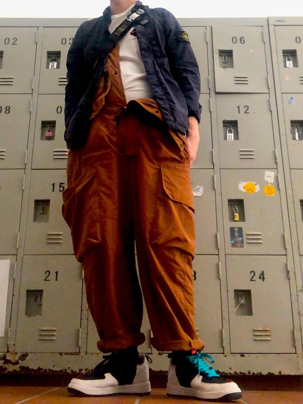 「overall、カーゴパンツ、スニーカー、nike、ナイキ、ootd、街頭穿搭、stoneisland、FCRB、acronym」｜「STONE ISLANDのStone Island - ライトジャケット - men - コットン/ポリアミド - L（シャツ/ブラウス、ブルー系）」を使った、 doy doy 000さん（メンズ・172cm）の春コーディネートの1枚目の写真